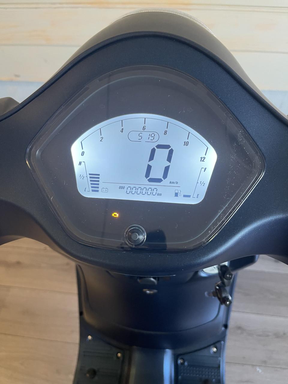 Scooterpromo Goes | Grote voorraad nieuwe SANTINI scooters