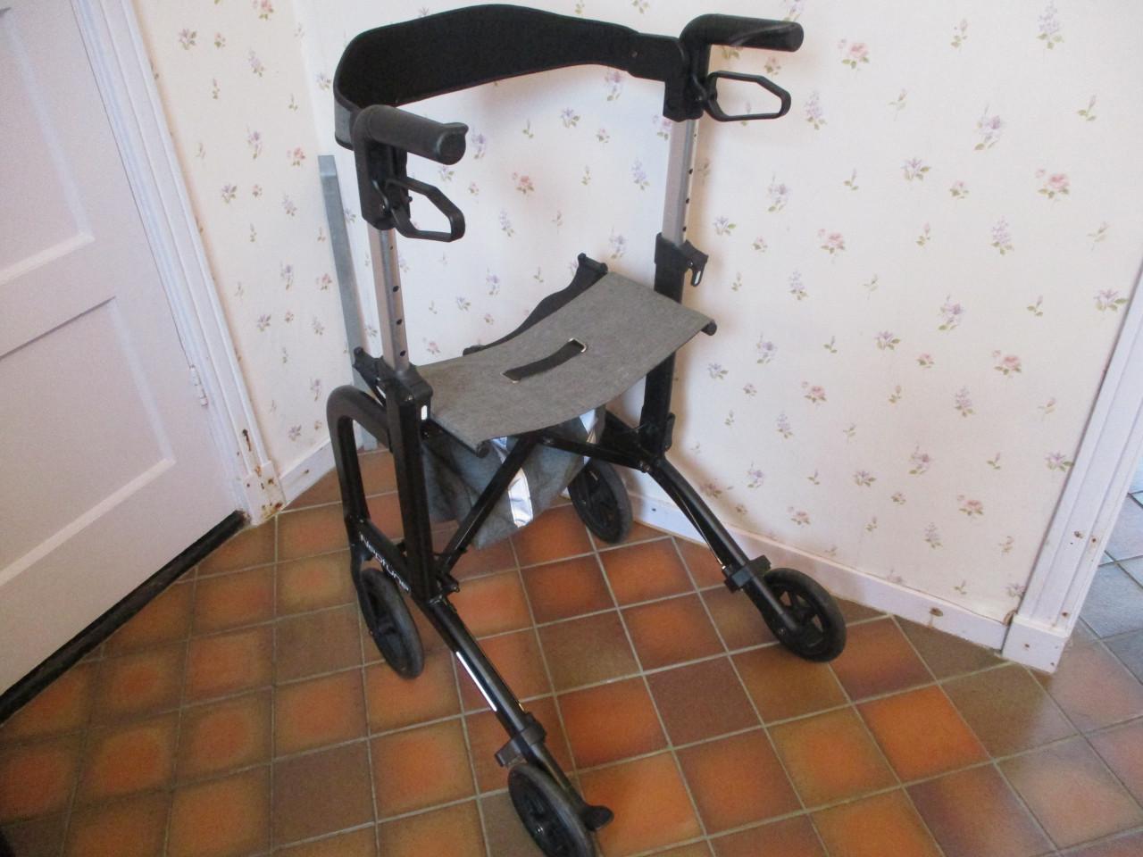 Prachtige NEPTUNE rollator met rugband tas (hand / schoudertas