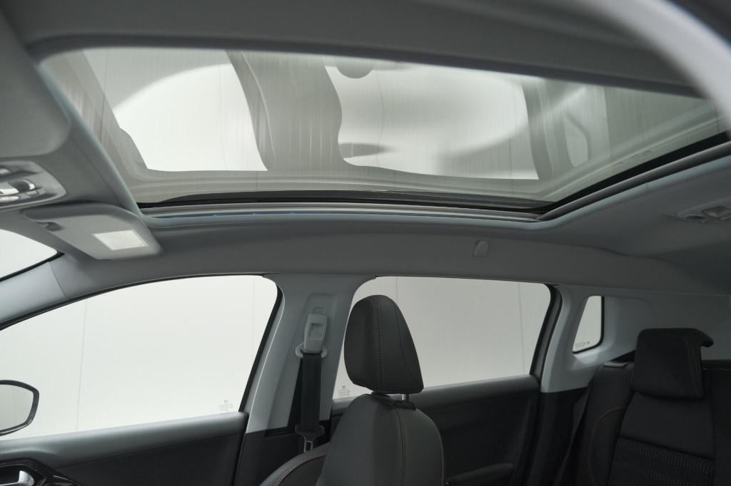 Peugeot 2008 puretech 110 eat6 gt-line | trekhaak | panoramadak | apple car