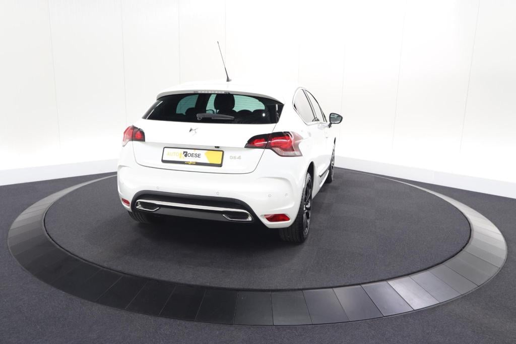 Ds Ds 4 puretech 130 performance line | camera | dodehoekdetectie | stoelma