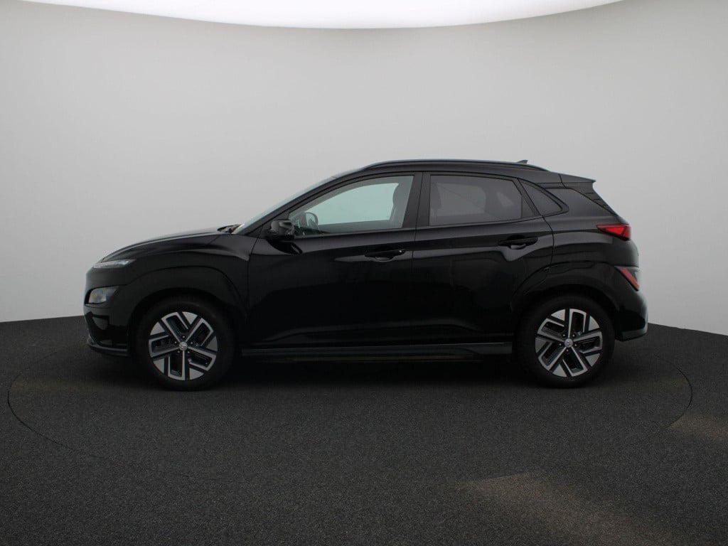 Hyundai Kona ev fashion 39 kwh | navi | camera | lmv | pdc | climate