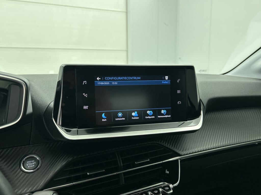 Peugeot 208 100 pk allure pack | rijklaar | camera achter | keyless | 3d co