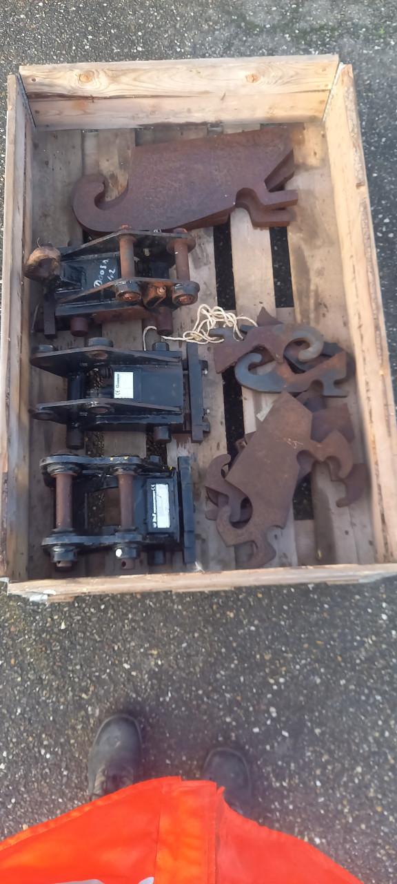 Diverse baken met CW aansluiting.