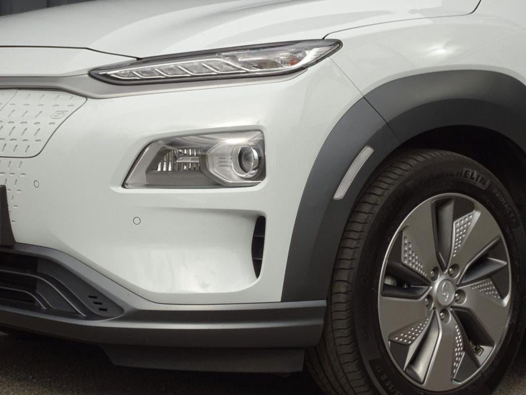 Hyundai Kona ev premium 64 kwh led | stoelkoeling | hud | pdc