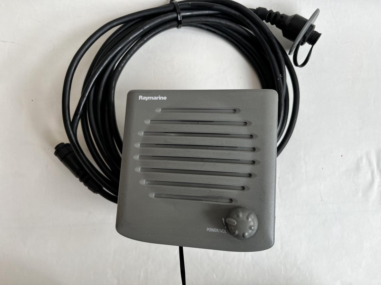 Raymarine Ray240E Extra luidsprekers met interne versterker | E45003