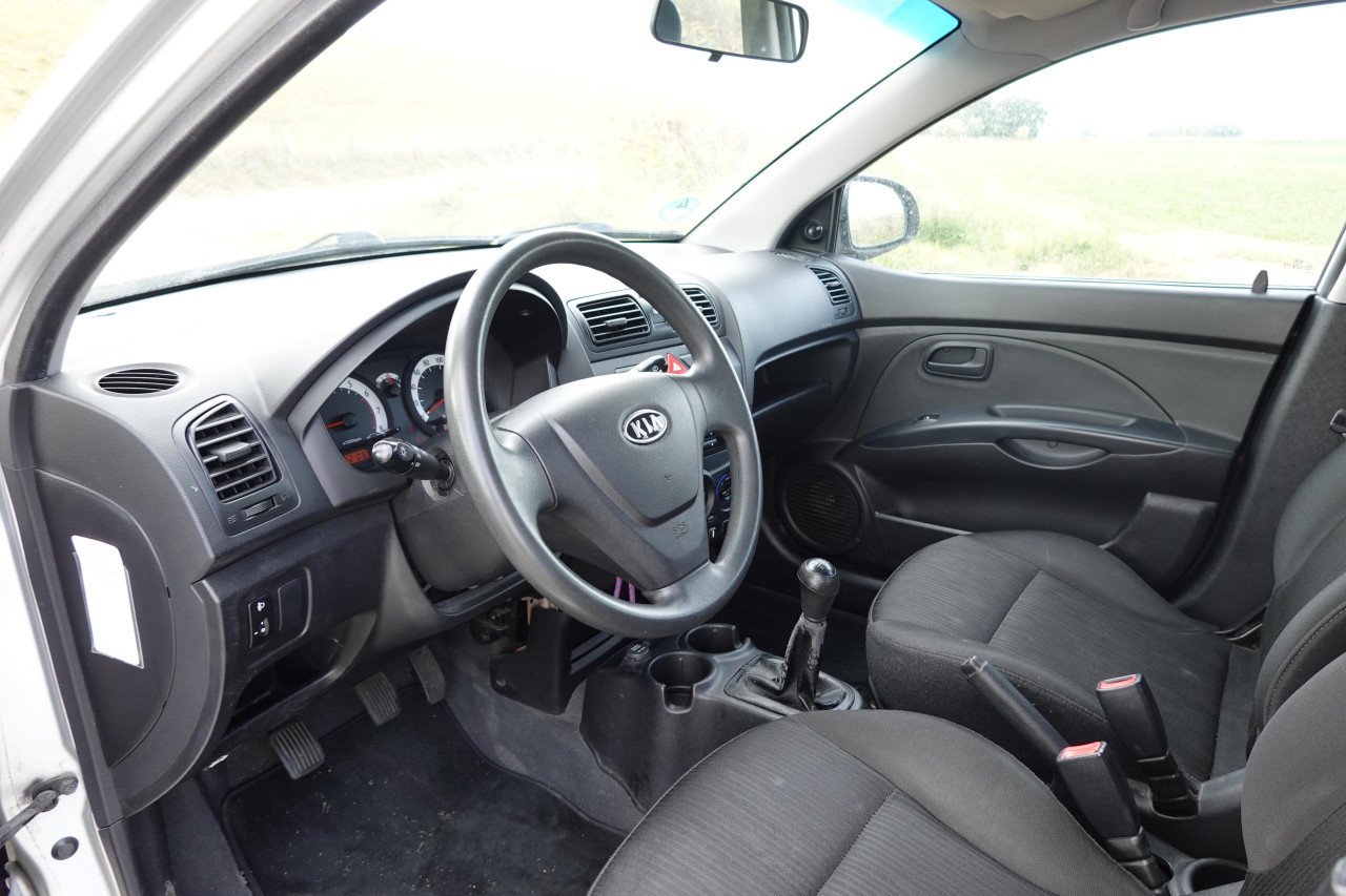Kia Picanto 1.1 48 KW 2008 Grijs 5-deurs