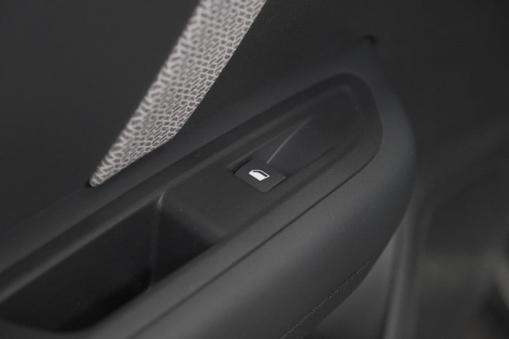 Citroen C4 puretech 130 eat8 shine | camera | dodehoekdetectie | head-up di