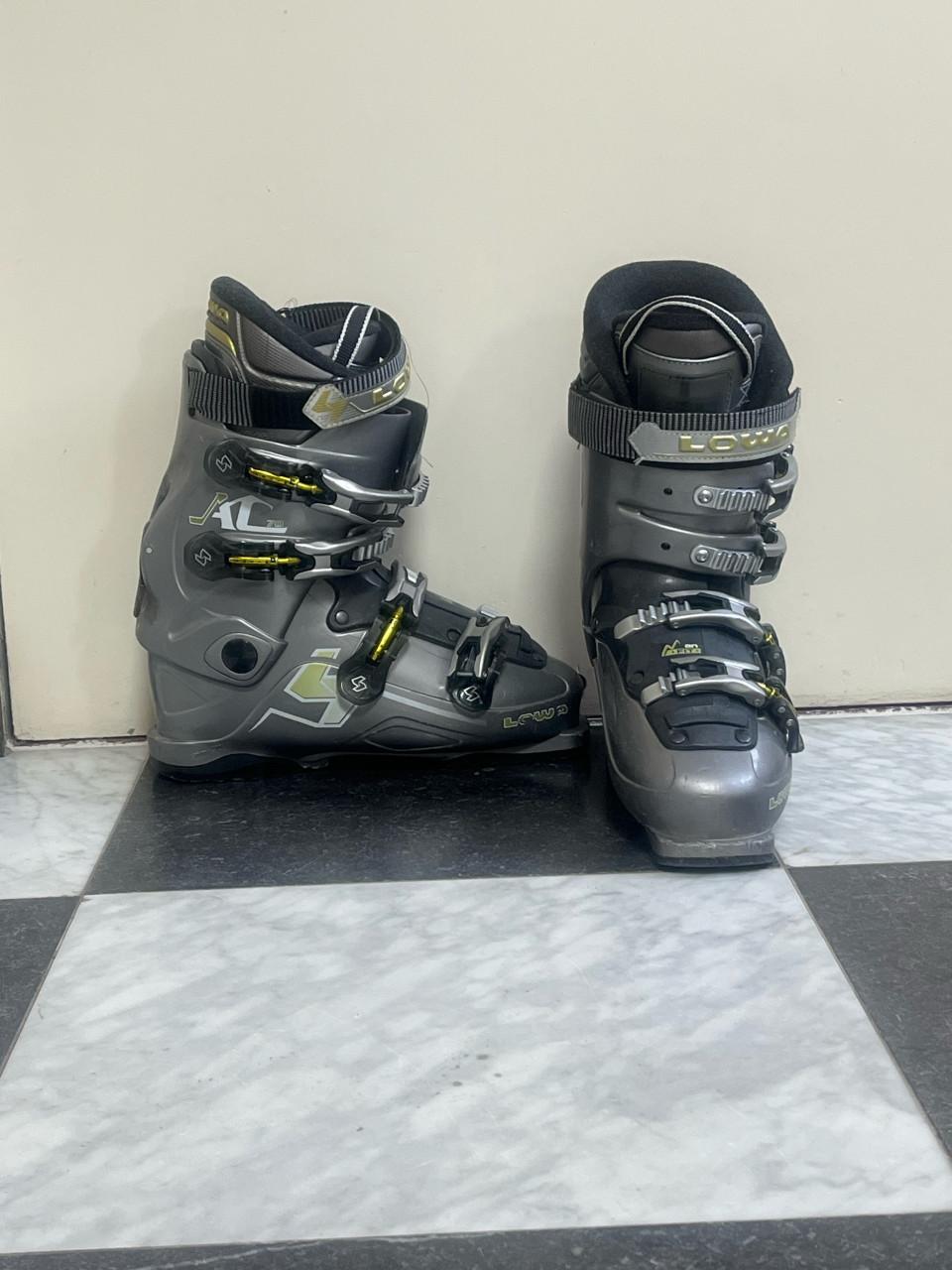 Skischoenen Lowa maat 42