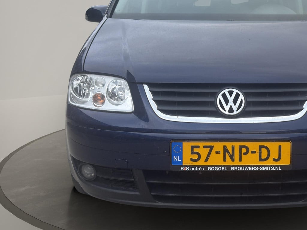 Volkswagen Touran 1.6-16v fsi highline clima cruise trekhaak