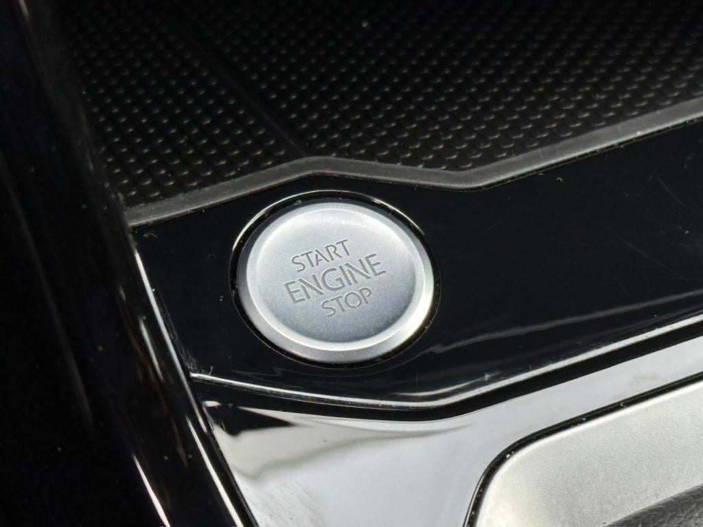 Volkswagen T-roc 1.5 tsi 150pk dsg r-line | camera | keyless | elek. achter