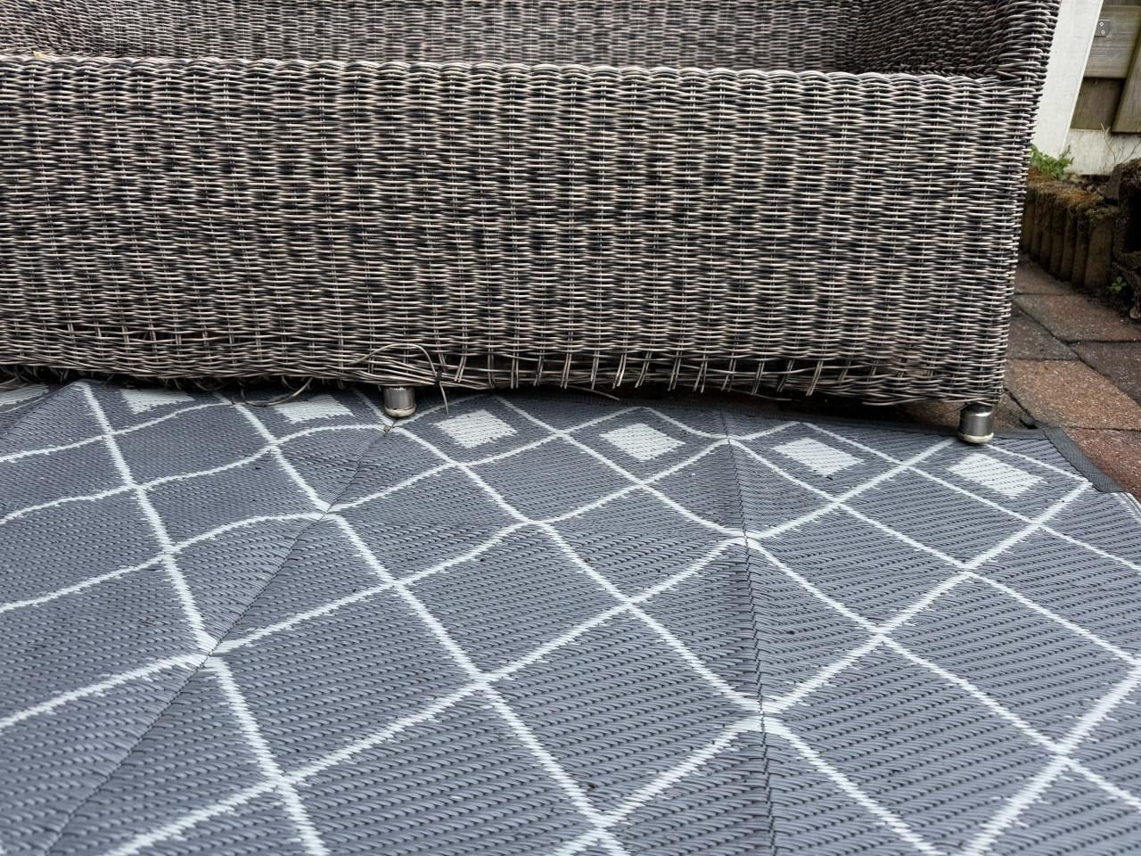 Tuinset bruin/beige.