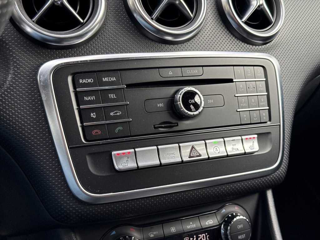 Mercedes-Benz A-Klasse 180 amg night edition plus | h&k | carplay | leder |