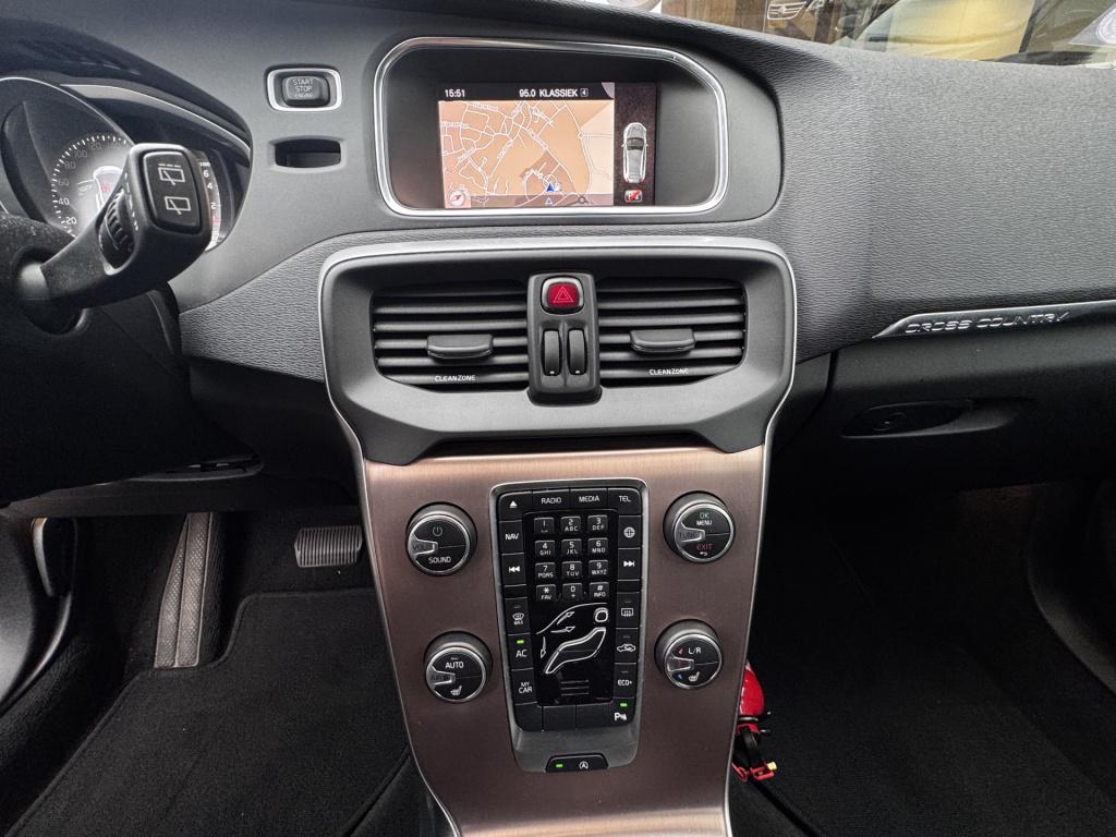 Volvo V40 cross country 1.5 t3 summum