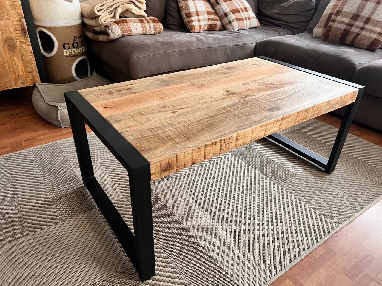 Mango houten industriële bartafel met stoelen + Mango houten salontafel