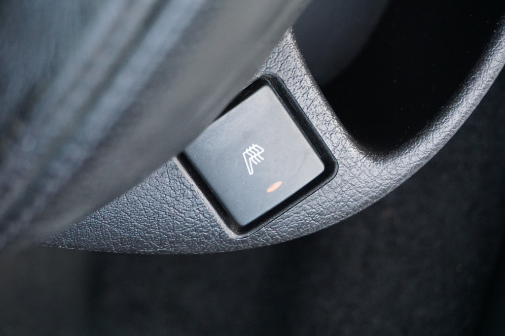 Peugeot 307 cc 2.0-16v climate / cruise controle / leder / nap