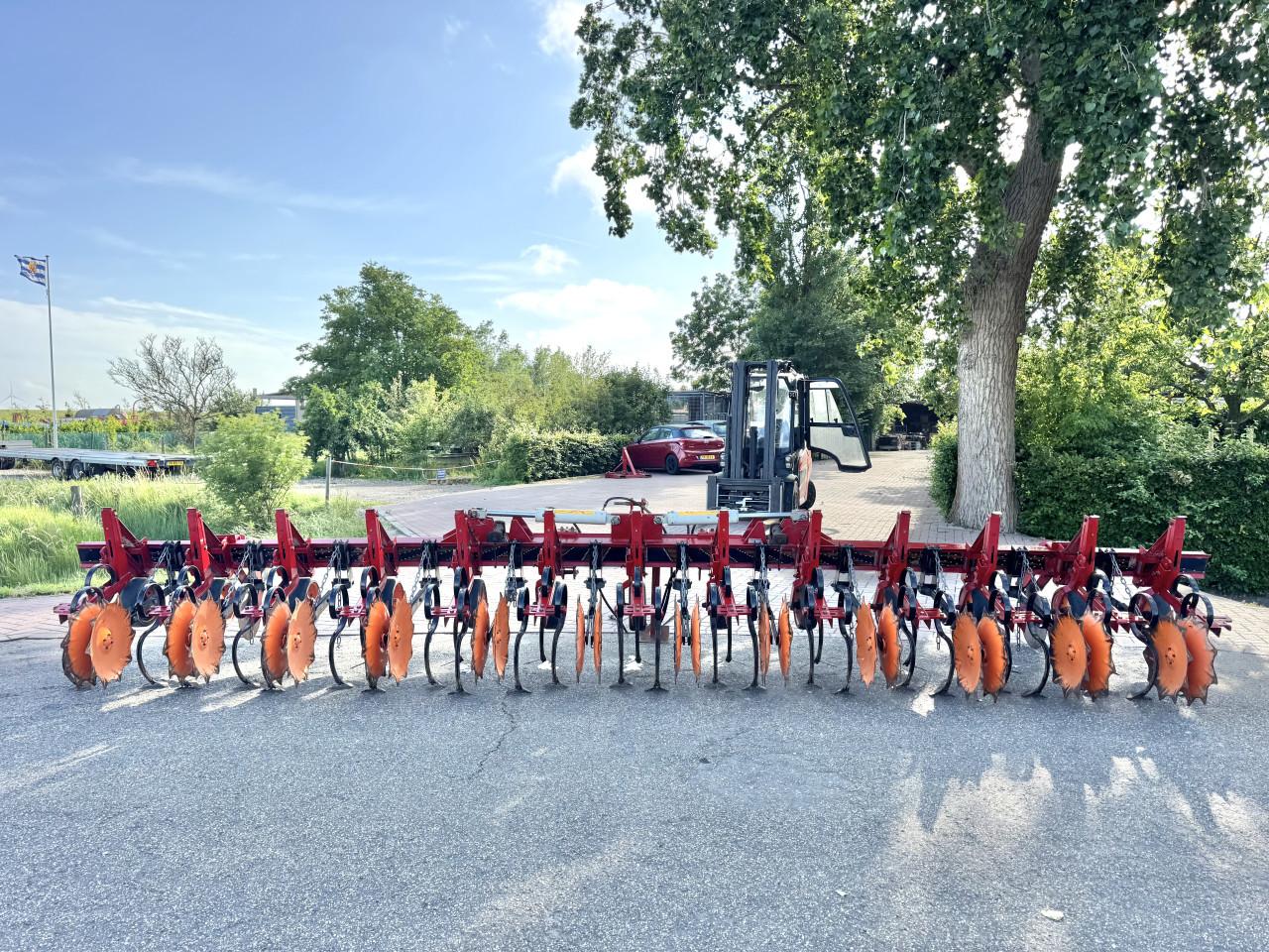 Kongskilde Vibro Beta 12 rijer