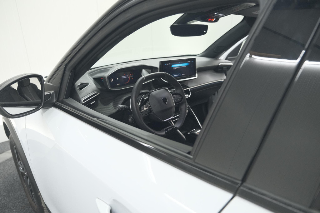 Peugeot 2008 puretech 130 eat8 gt | camera | apple carplay | parkeersensore
