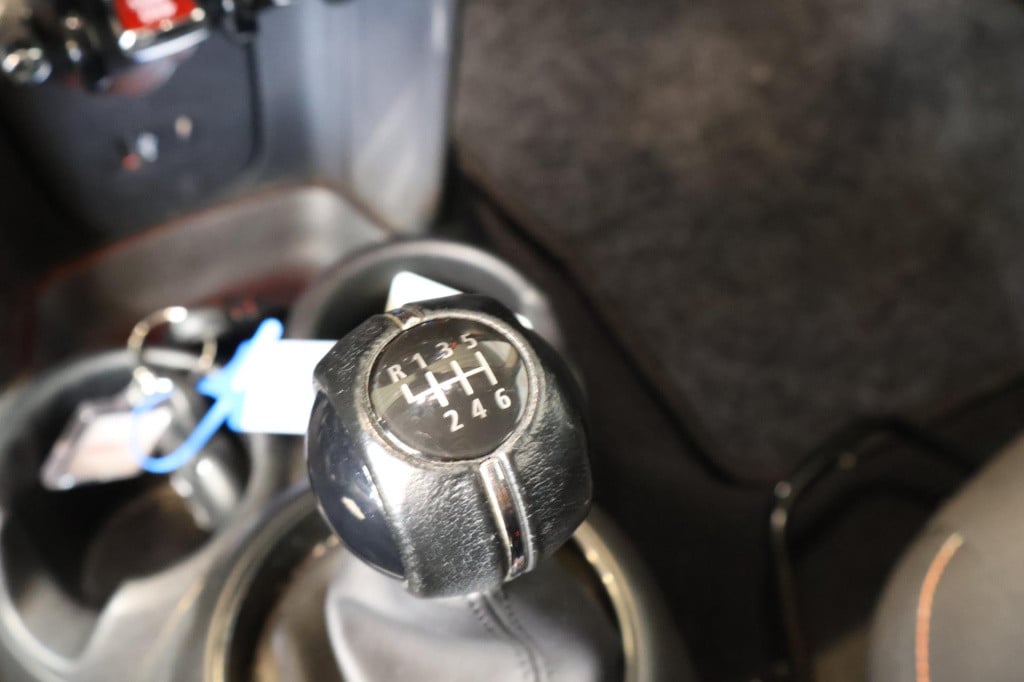 Mini One mini 1.5 first salt nl auto,btw, carplay, allseason, cruise