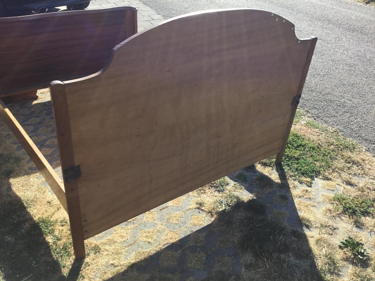 Art Deco bed ombouw
