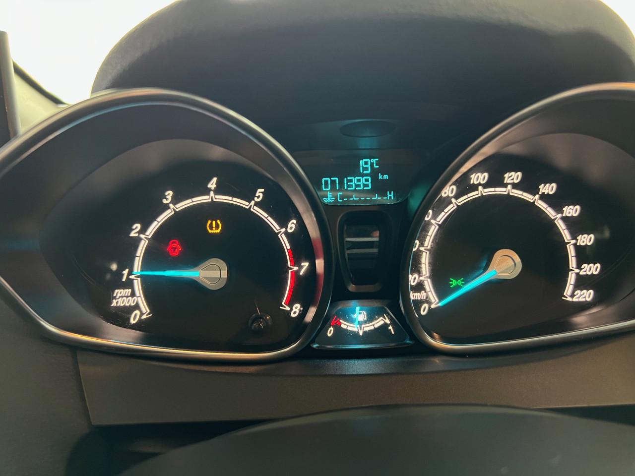 Keurige Ford Fiesta uit 2017 met slechts 71.000 km LED/Airco