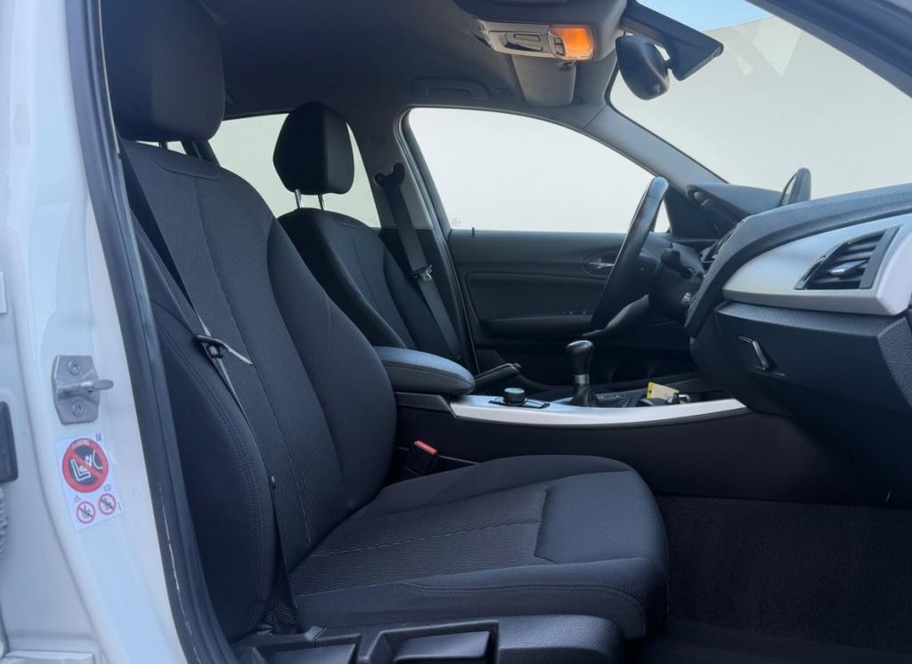 BMW 1 Serie 118i essential