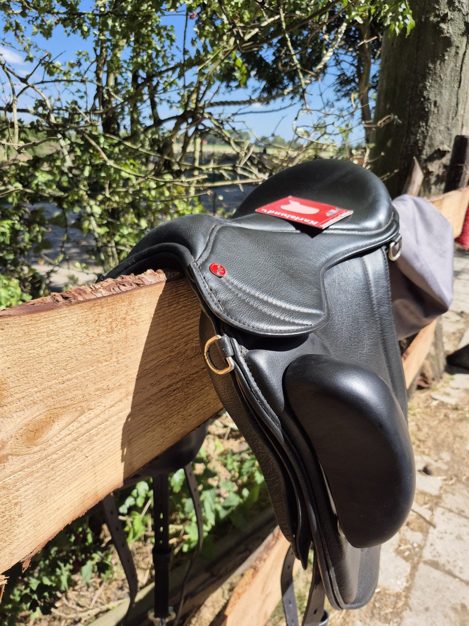 Boomloos Karlslund zadel 17,5 inch