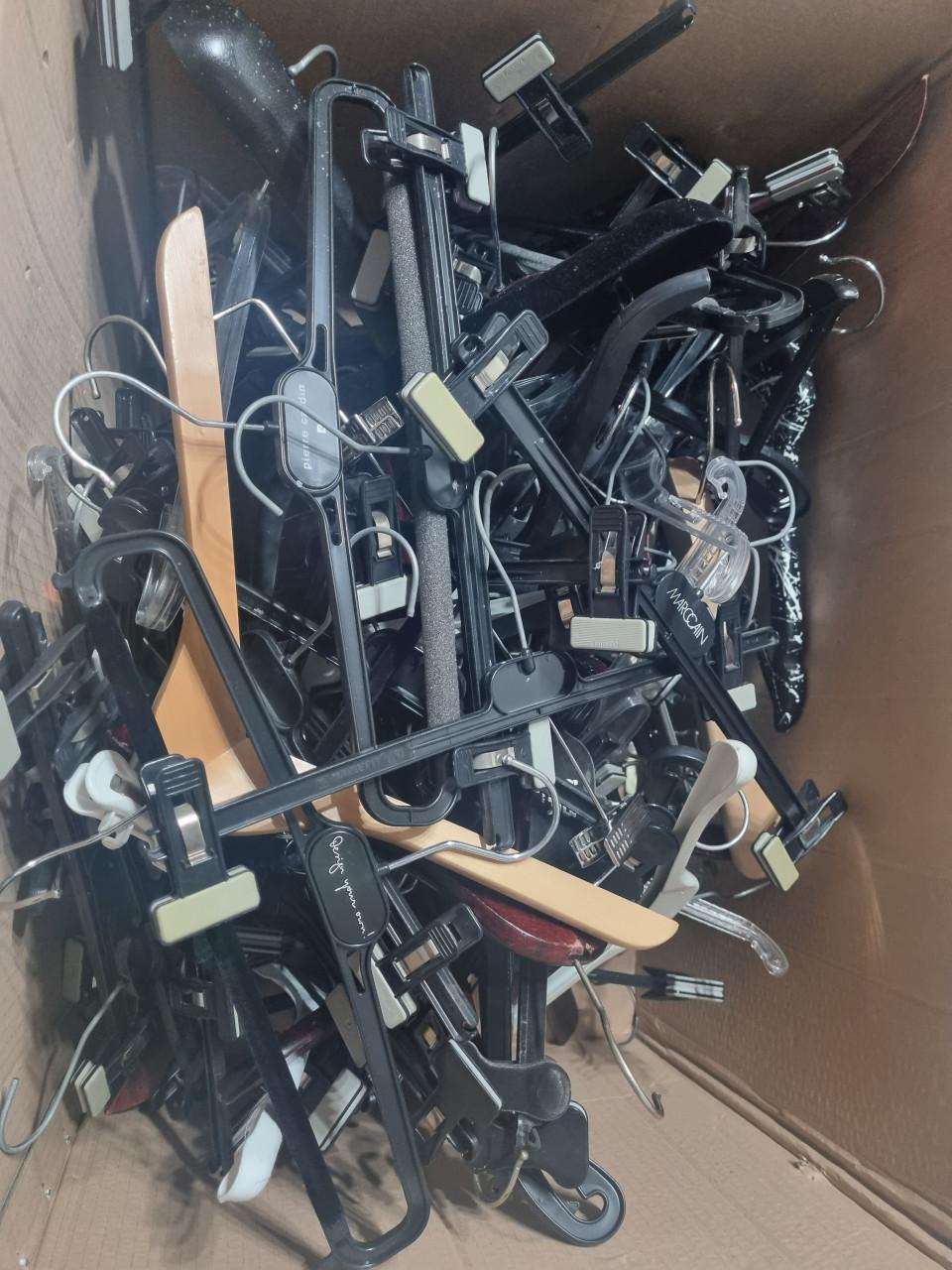 Kledinghangers (3 dozen)