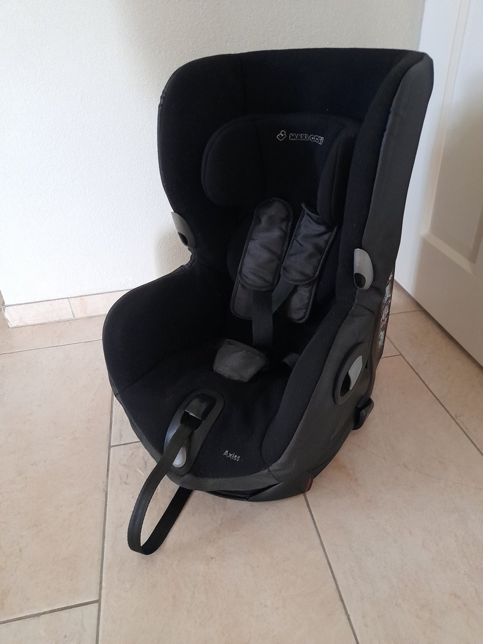 Maxi - cosi Axiss (DRAAIBAAR) in goede nette staat !