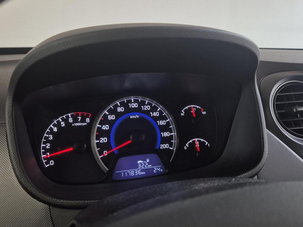 Hyundai I 10 1.0i comfort / stuur-stoel verwarming / 1e eigenaar / nieuwe k