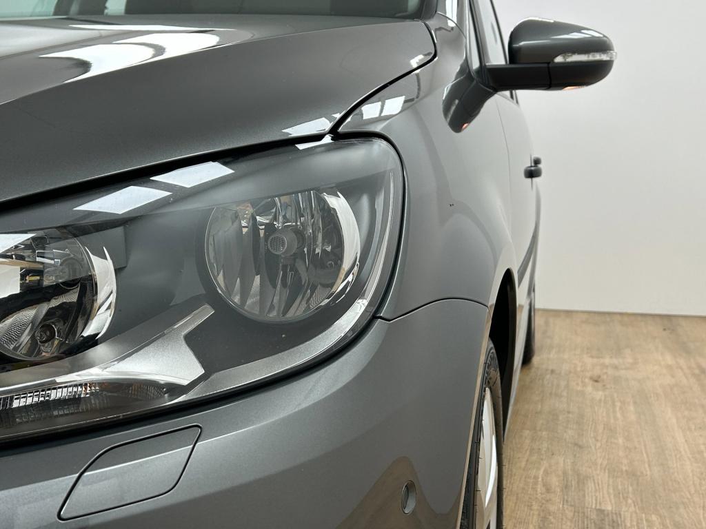 Volkswagen Touran occasion 1.2 tsi highline bluemotion 7p. | grijs | tweede