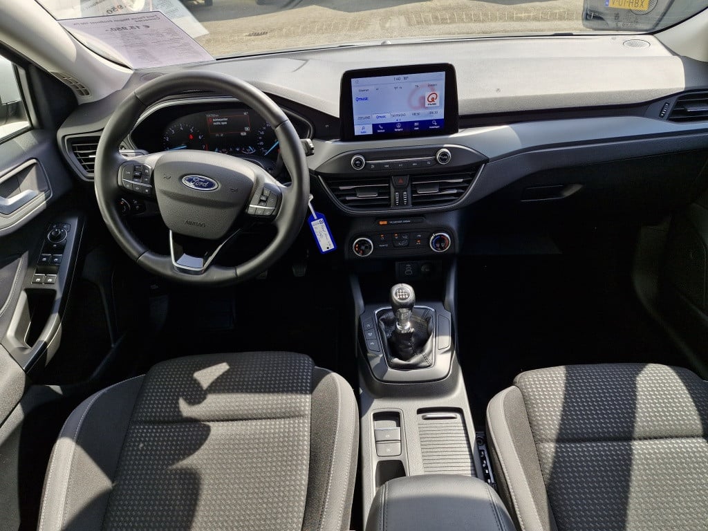 Ford Focus wagon ecoboost 100 pk connected