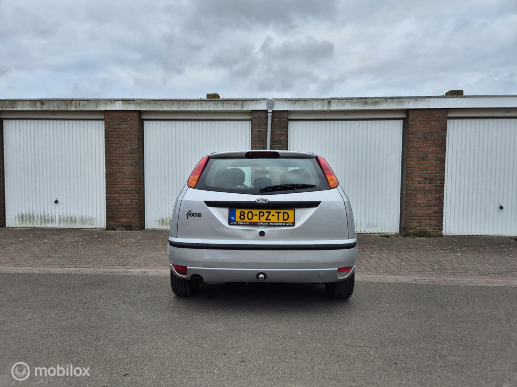 Ford Focus 1.6-16v / airco / dealeronderhouden / origineel nl