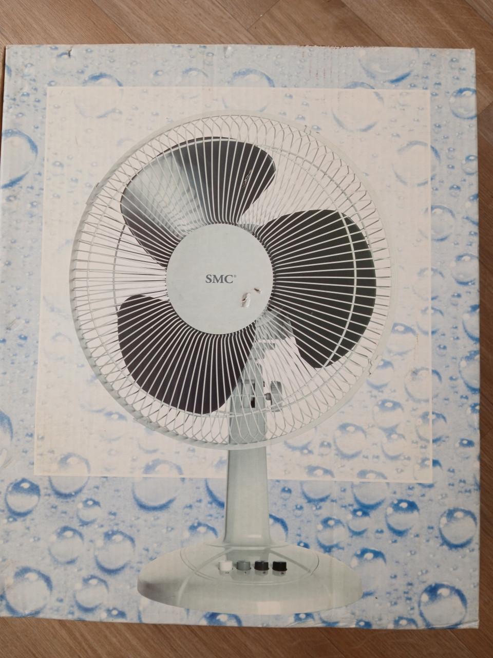 Tafelventilator, gloednieuw. Nog in de doos.