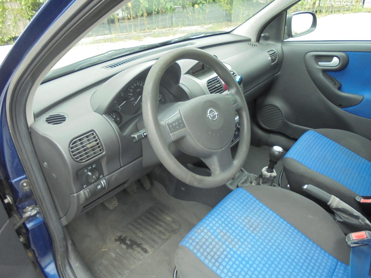 Opel Corsa 1.2I-16V in de Enjoy uitvoering met 186.881 km en N.A.P en Apk
