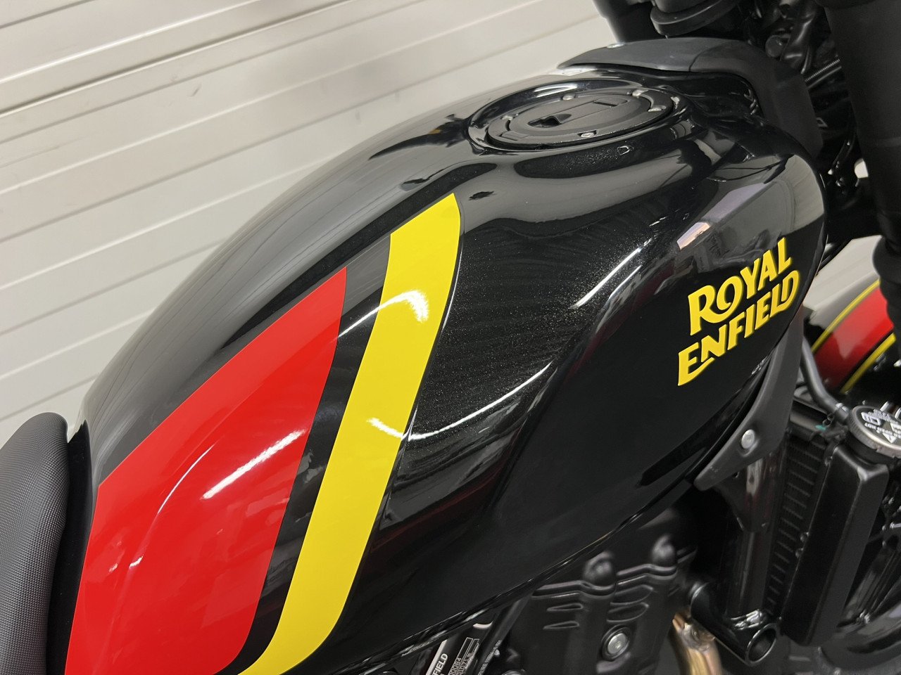 Nieuw de Royal Enfield Guerrilla 450! Nu op voorraad!