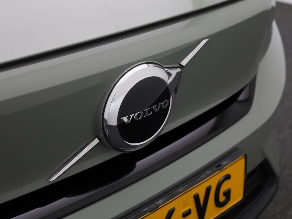 Volvo XC40 single motor extened range core 82 kwh | automaat | apple carpla
