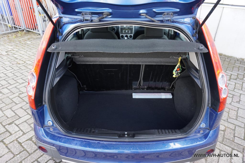 Ford Fiesta 1.4-16v crossroad