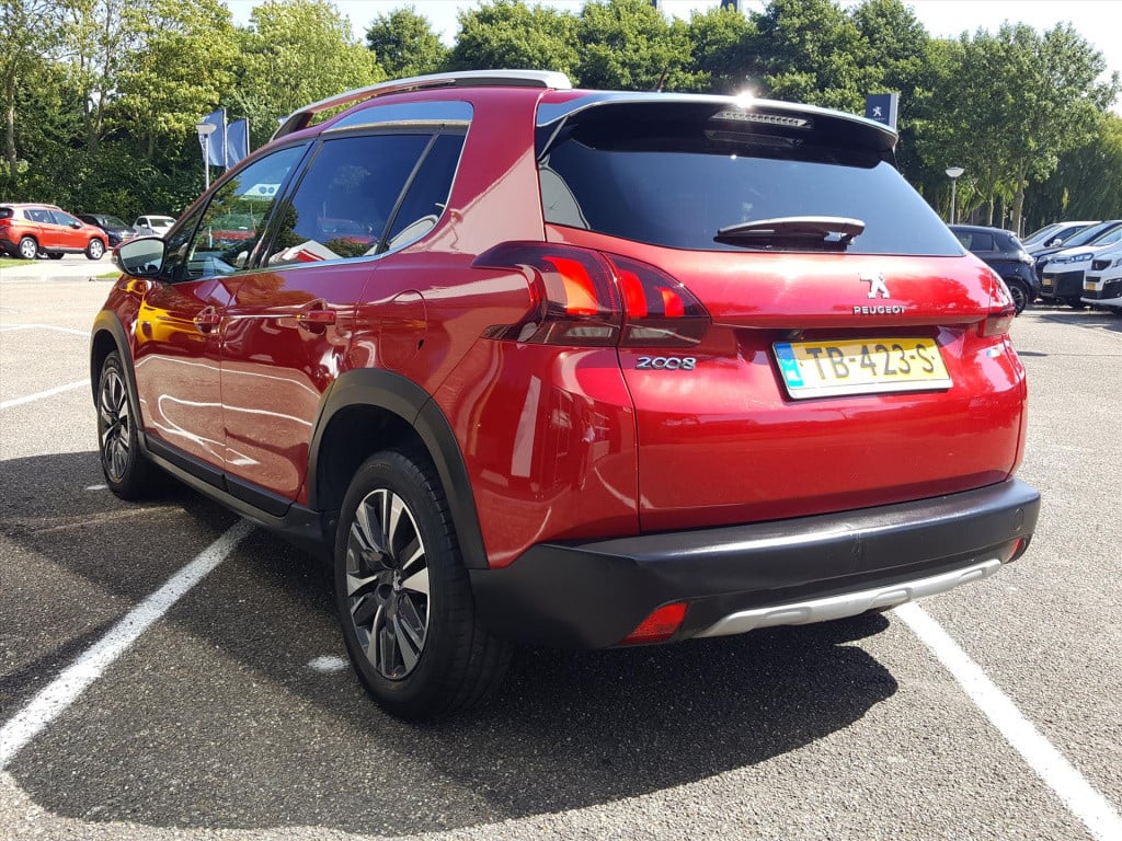 Peugeot 2008 1.2 pt 110pk allure eat6 automaat navigatie | achteruitrijcame