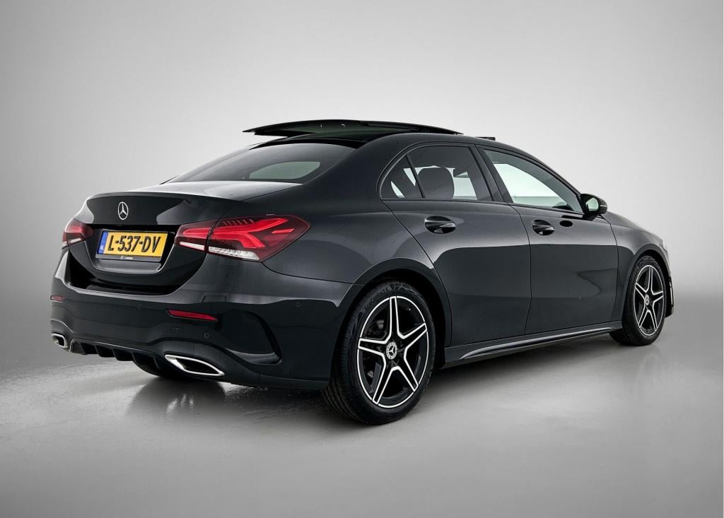 Mercedes-Benz A-Klasse 180 business solution amg | panoramadak | sfeerverli