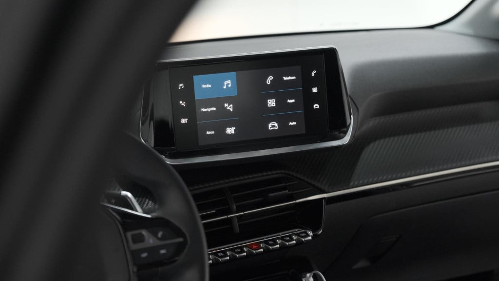 Peugeot 208 puretech 100 eat8 active | parkeersensoren | navigatie | apple 