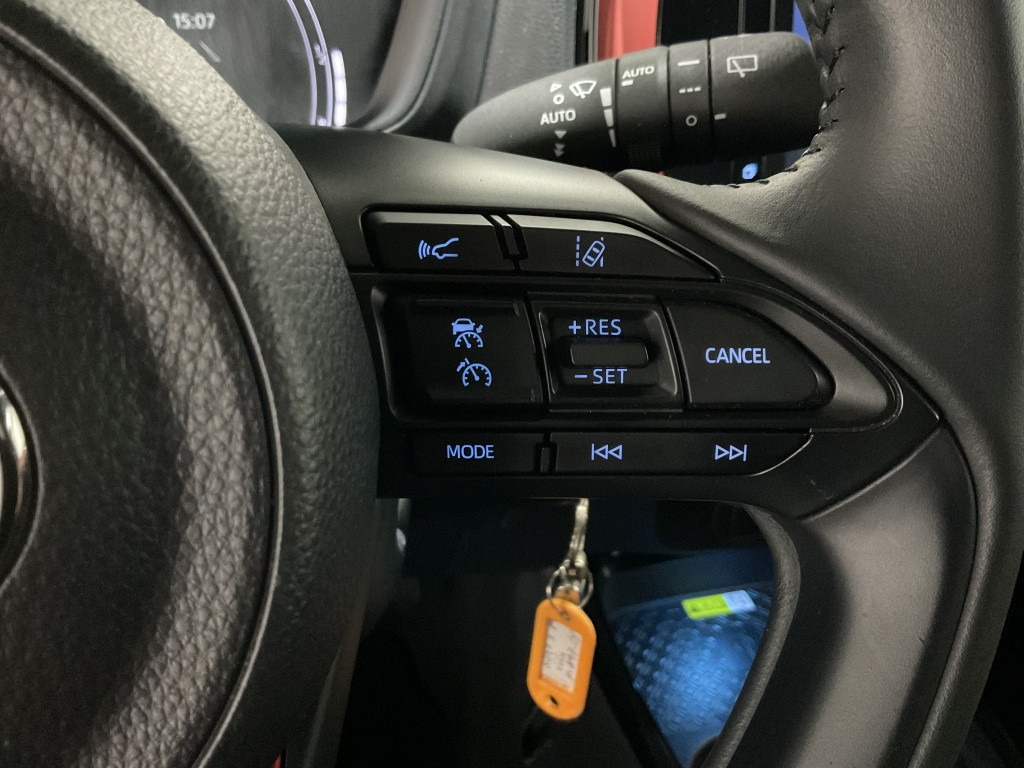 Toyota Aygo x 1.0 vvt-i mt envy | clima | navi | jbl | camera