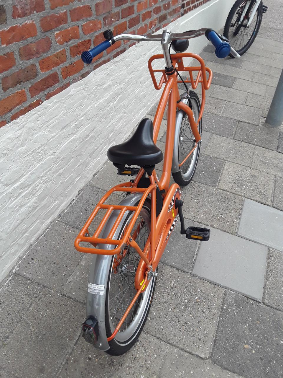 Te koop alpina cube jongens fietsje