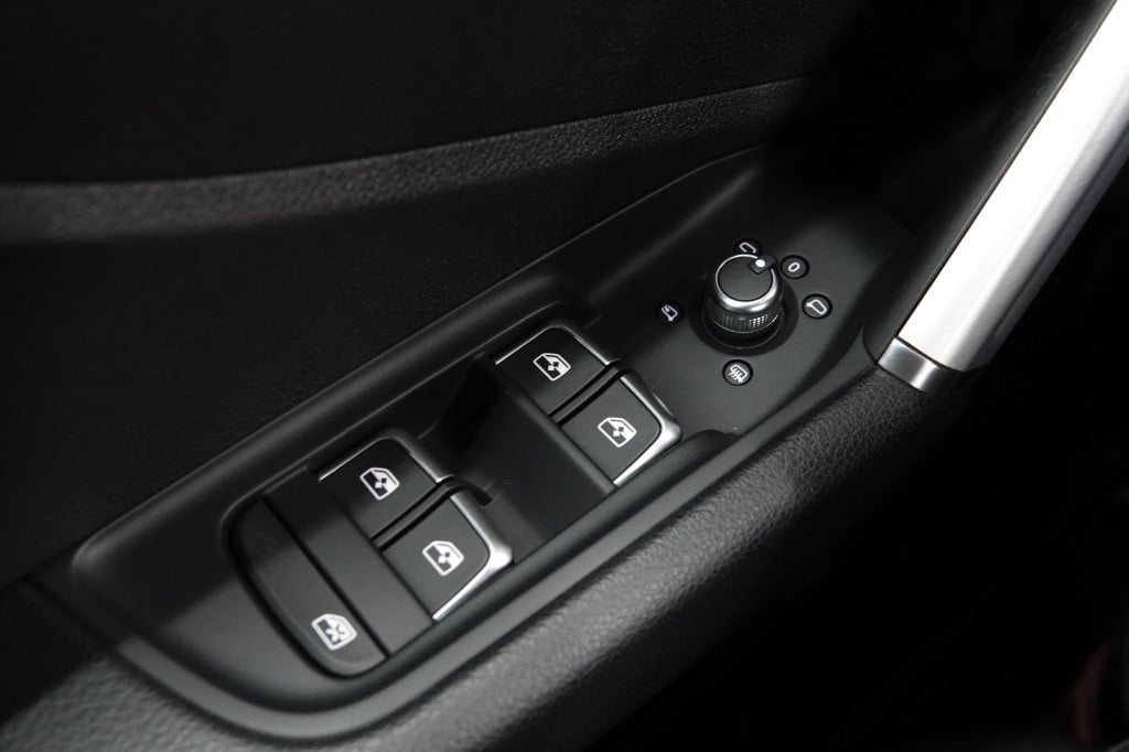 Audi Q2 1.0 tfsi | led | pdc | carplay |