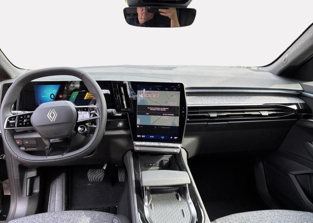 Renault Austral 1.2 e-tech full hybrid 200 techno - nieuw model / pack look