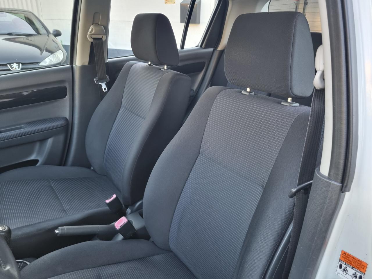 Suzuki Swift 1.3 Base | Keyless Go | Luxe uitvoering!