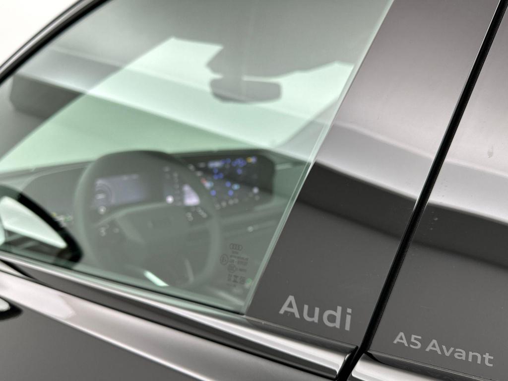 Audi A5 avant s edition e-hybrid 220 kw / 299 pk avant 7 versn.