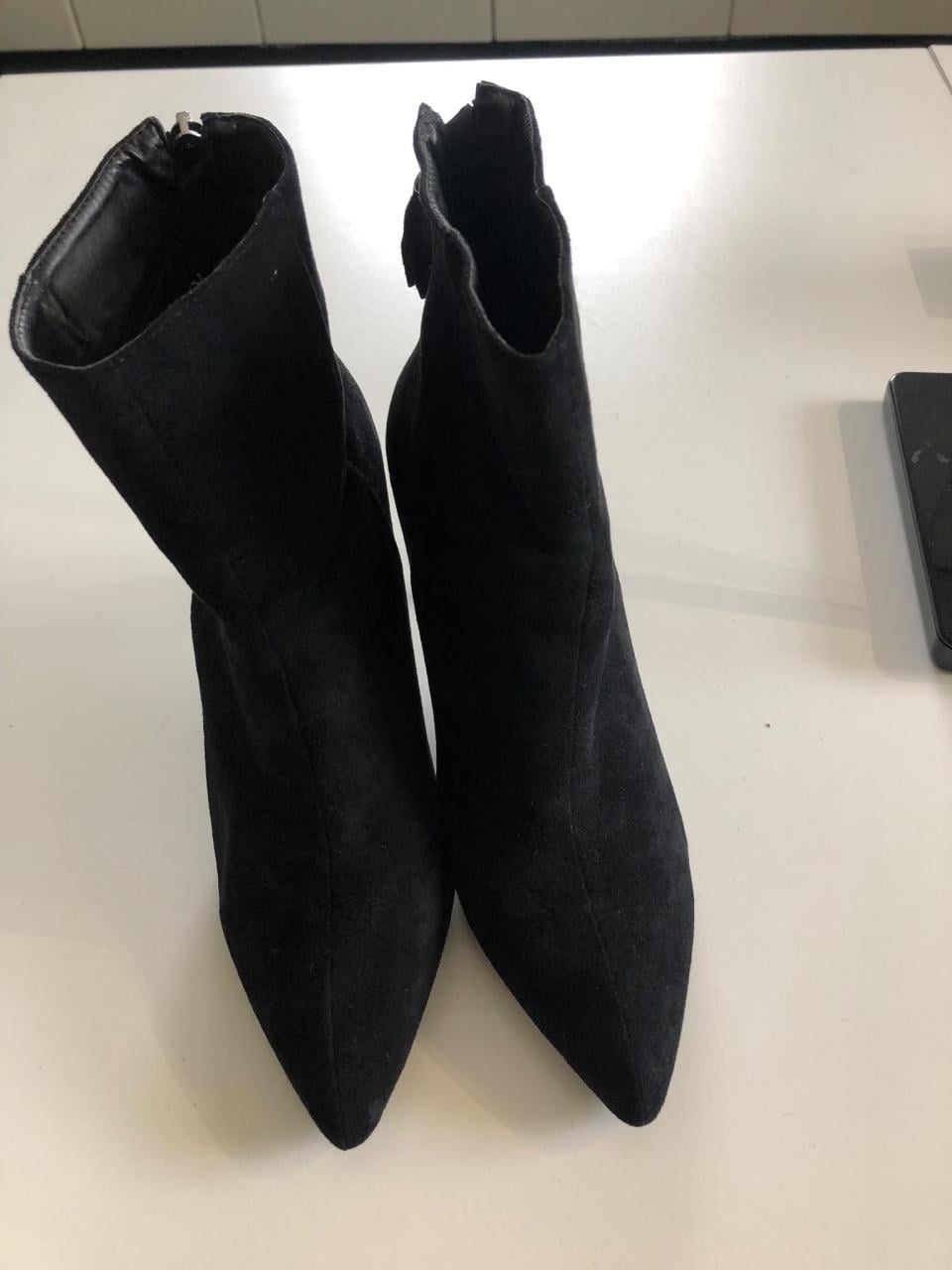 Chique zwarte dameslaarses