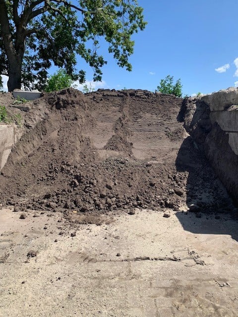 Te koop: Zand, compost, grond, grind, menggranulaat, betongranulaat, split