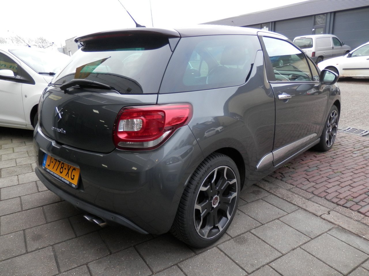 Auto Garant Biedt Aan: Citroen DS3 1.6 THP Sport Chic