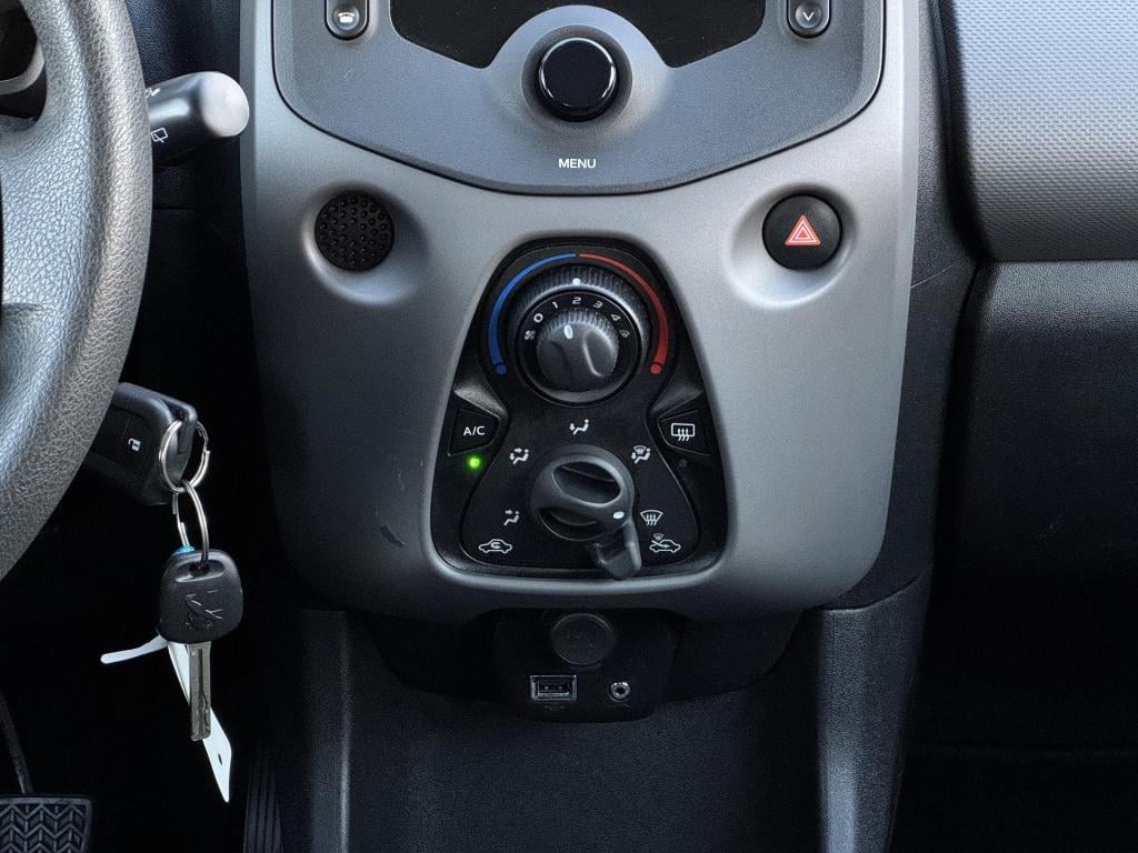 Peugeot 108 1.0 e-vti active premium pack, nl-auto!